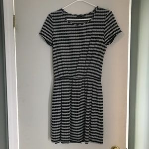 Short sleeved dress